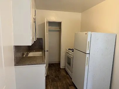 Carol Manor - 3008-3014 O ST — Photo 4