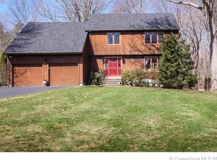 47 Michelle Ln, Guilford, CT 06437