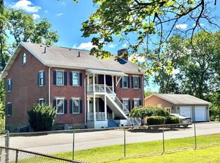 1319 Riverside Dr, Beaver, PA 15009