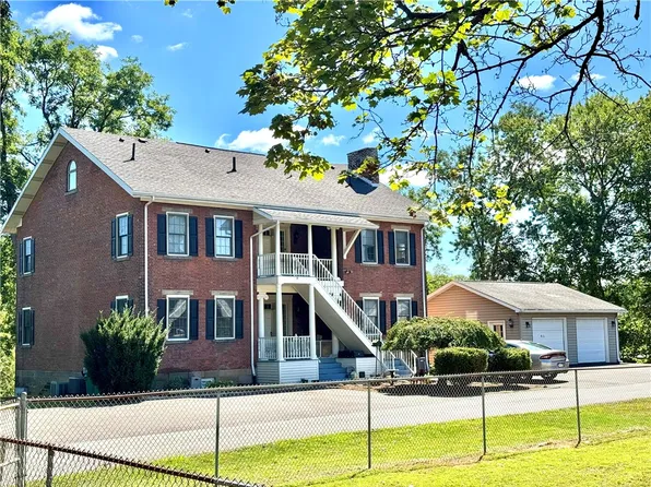 1319 Riverside Dr APT 300, Beaver, PA 15009