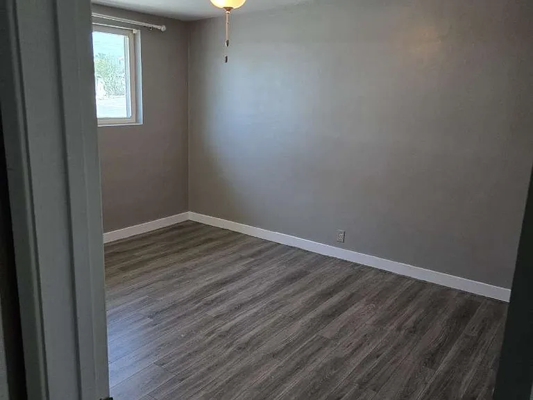 6042 E Eastland St — Photo 14