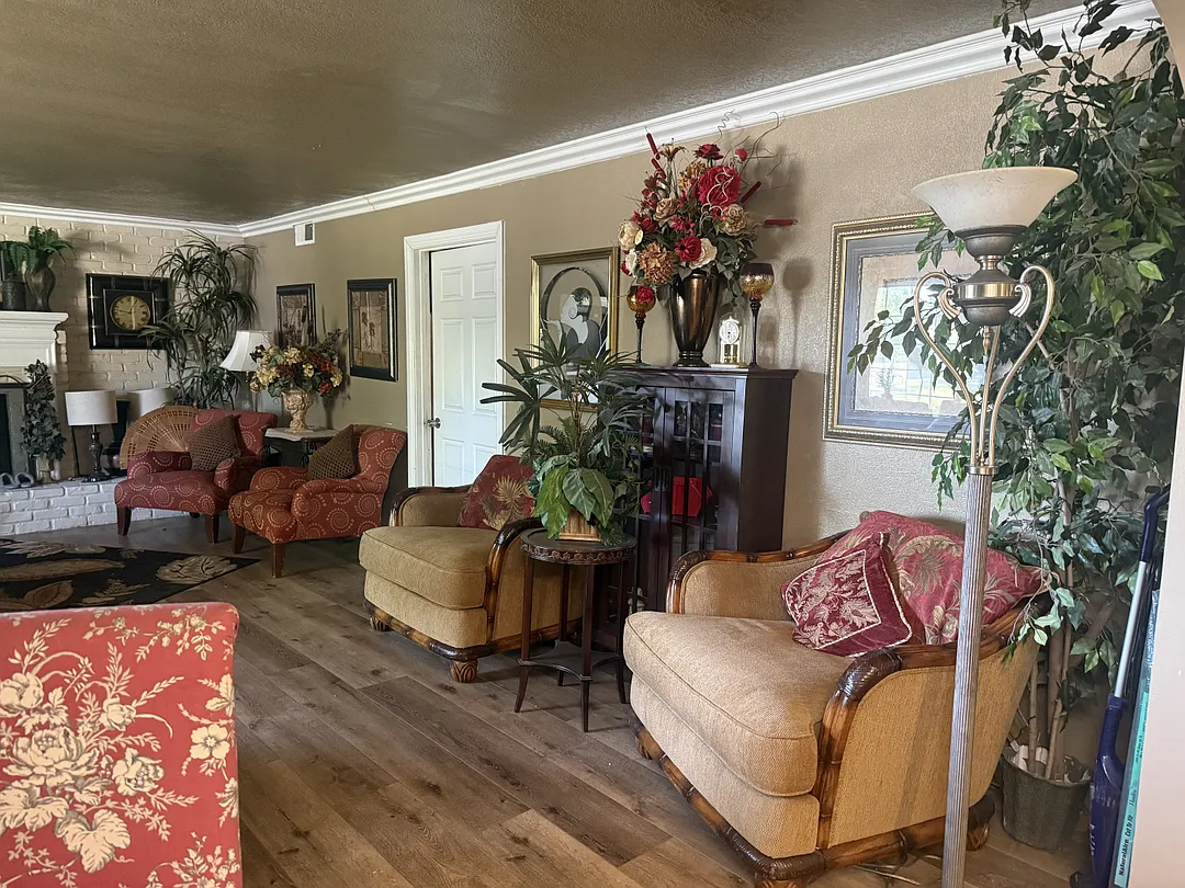 Furnished Private Room in Shared Sacramento House — Photo 3