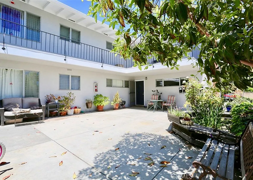 291 Cypress Dr #4