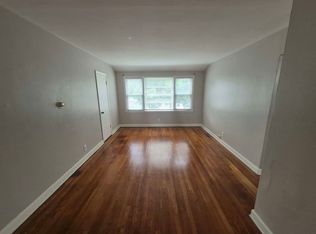 2320 S 92nd St APT 4, Milwaukee, WI 53227