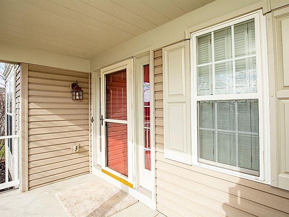 4th image of 3498 Black Squirrel Way