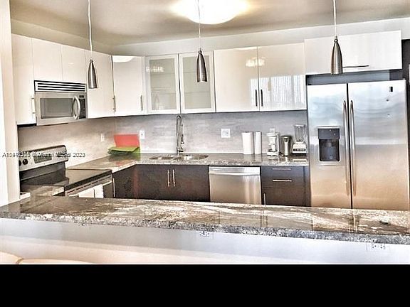 4th image of 19390 Collins Ave APT 1503