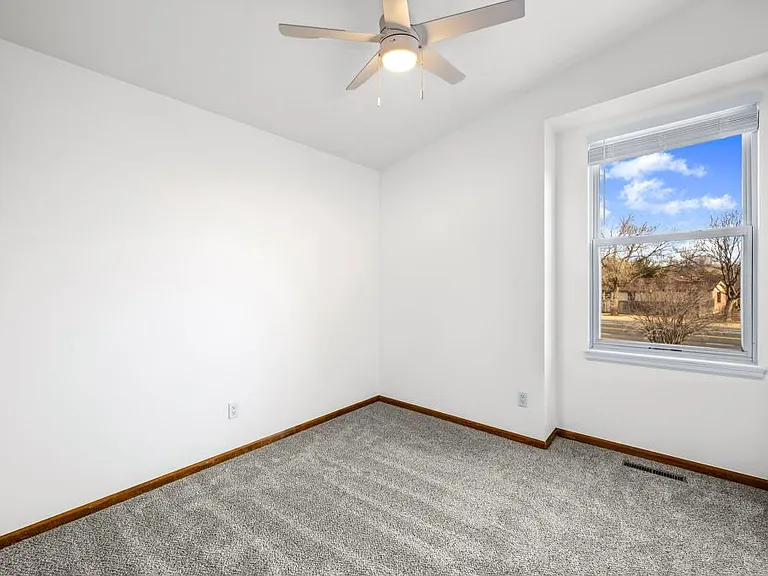 749 Peregrine Run — Photo 12