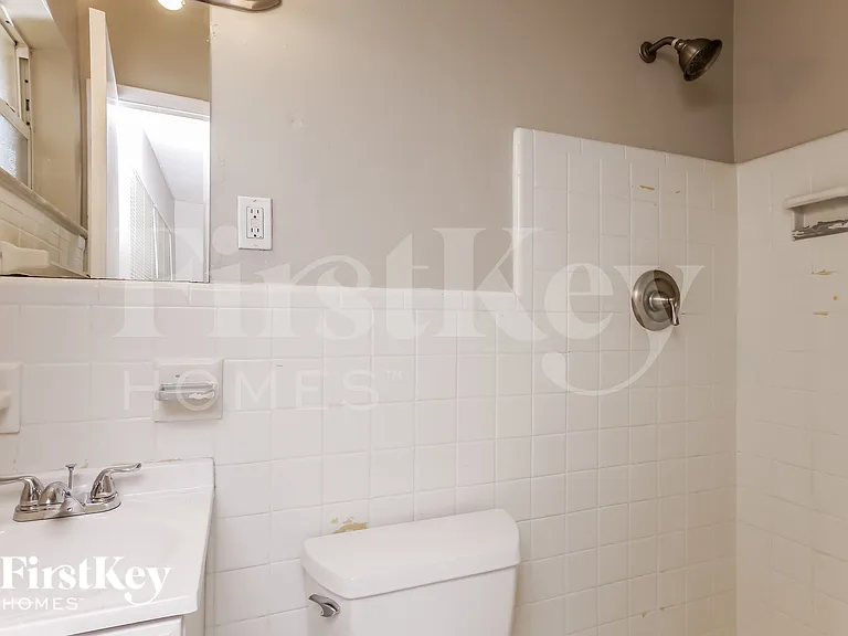 3430 N 72nd Ter — Photo 13