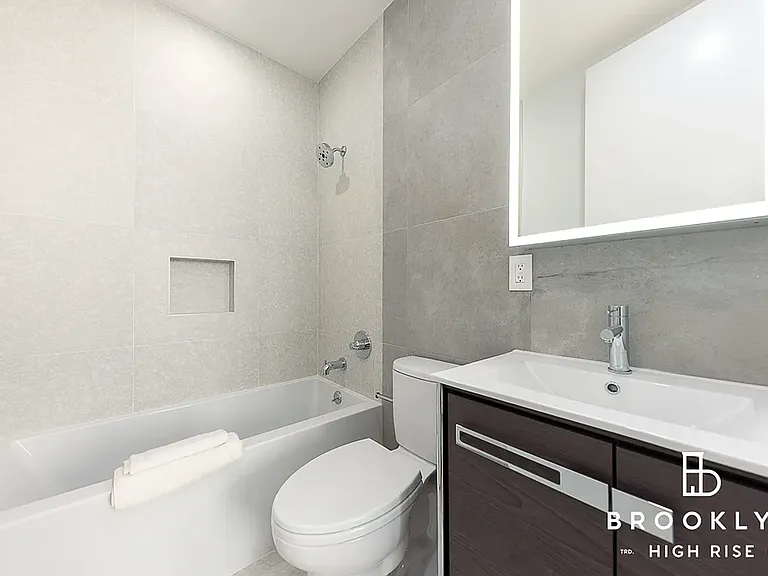 2667 Fulton St #3G — Photo 7
