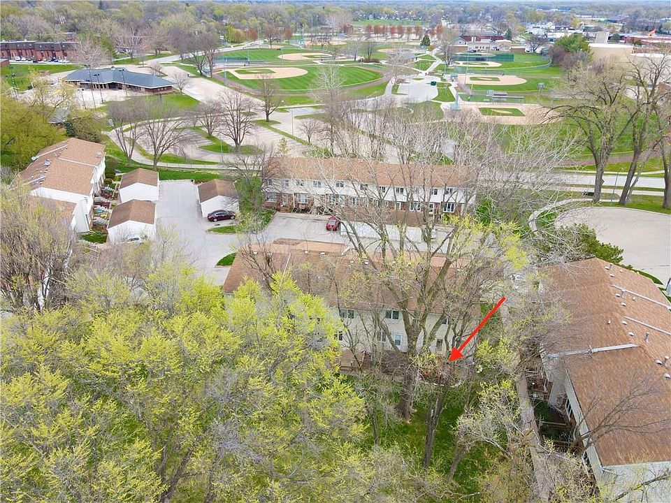 1st image of 302 Holiday Cir #62