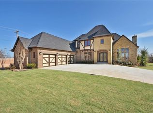 301 Oak Smt, Edmond, OK 73025