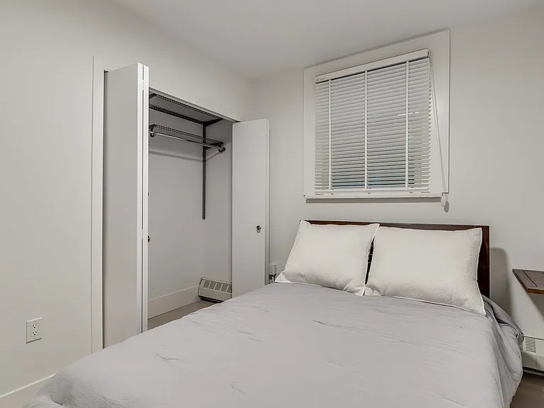 1425 Haro St #101 — Photo 21