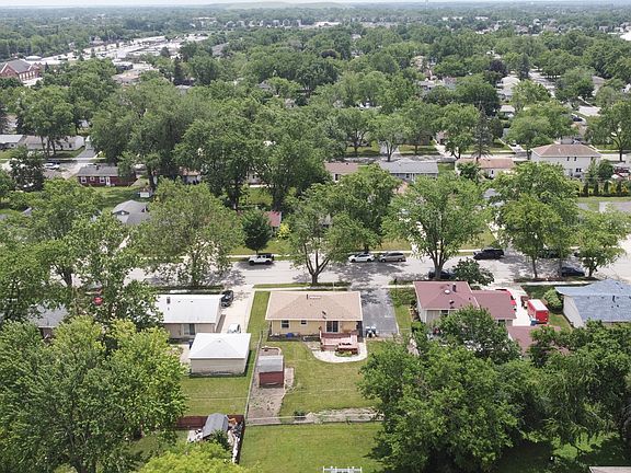 3rd image of 1724 Sycamore Ave