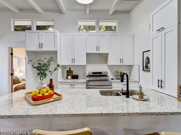 6303 SPRINKLE Drive N, Jacksonville, FL 32211