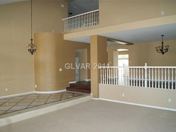 3rd image of 8745 Castle Hill Ave