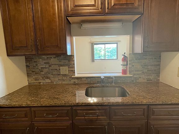 4th image of 310 Noahs Rd #310