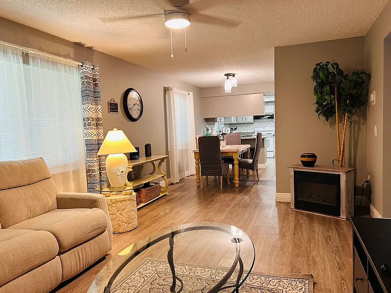 6029 Wyoming Ave #1 — Photo 2
