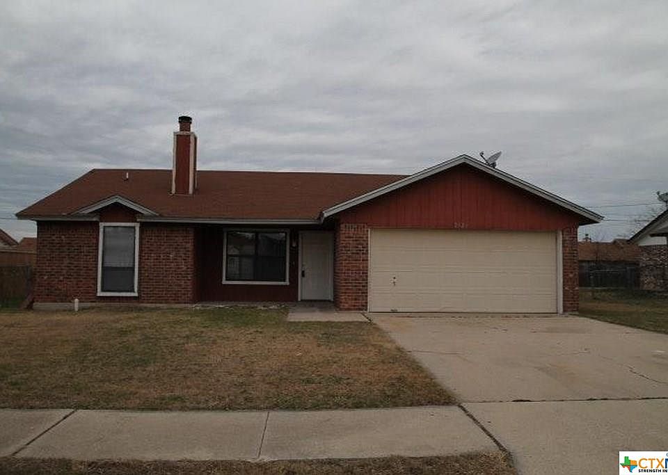 1st image of 2121 Schwertner Dr
