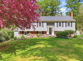 15 May Elm Ln, Norwell, MA 02061