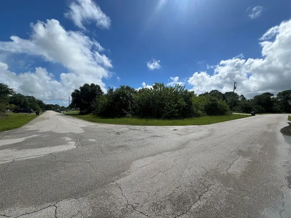 4481 SW Gadshaw Road, Port St Lucie, FL 34953