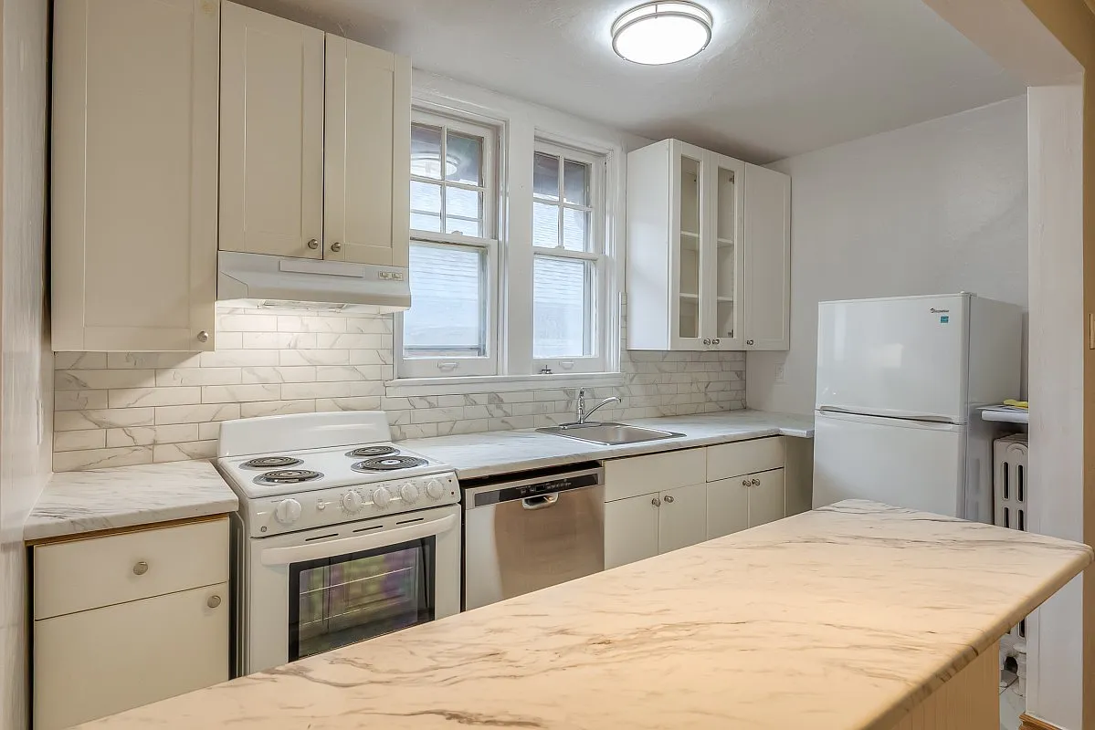 20 Acacia Rd - Upper — Photo 3