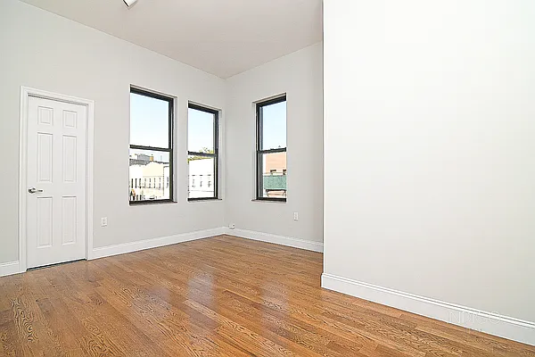 Rented by Compass | media 13