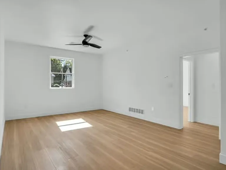 1309 N Bridge St — Photo 17