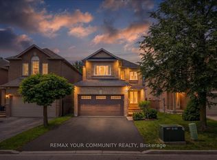 130 Princeton Gate, Vaughan, ON L6A 2S7