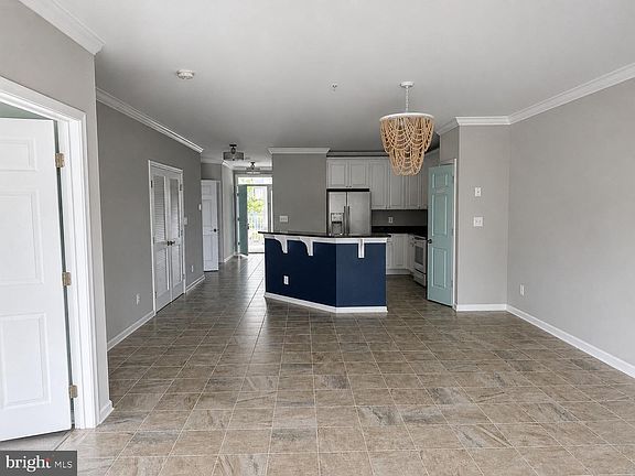 2nd image of 6 Sunset Island Dr #2C