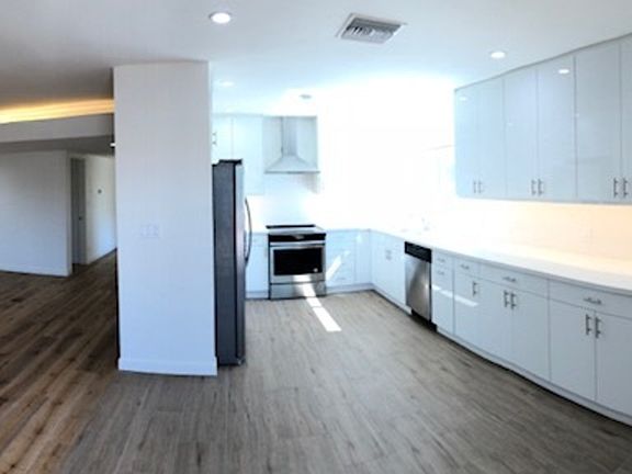 4th image of 118 S Cordova St APT O