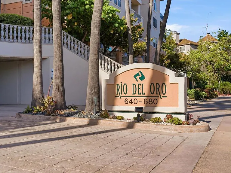 680 Camino De La Reina #2201 — Photo 24