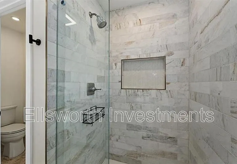 1225 Fallbrook Ct — Photo 12