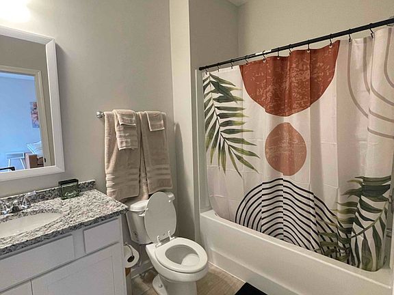 2nd image of 2887 Ridge Crest Ct