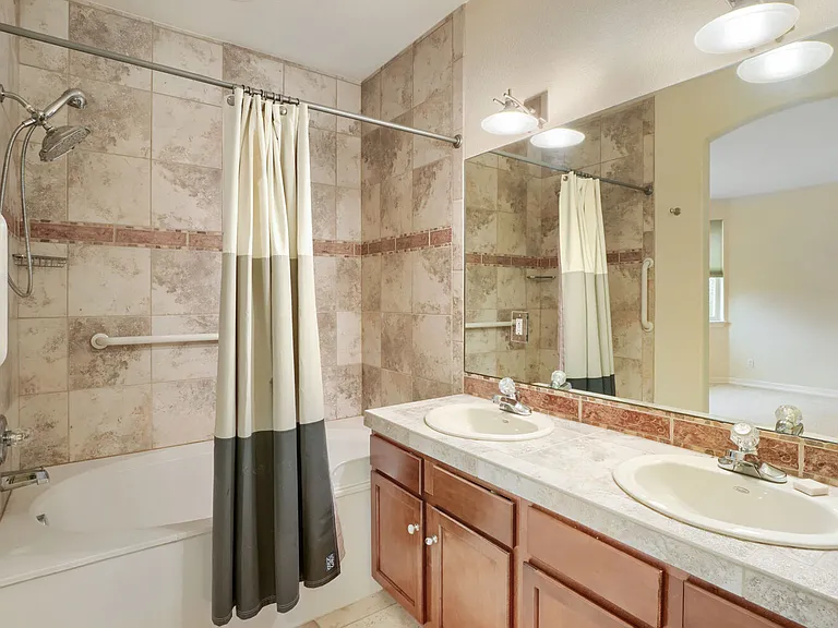 692 Louis Dr #1 — Photo 19