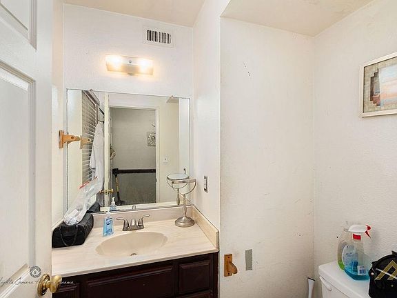 4th image of 8304 Orange Blossom Ave