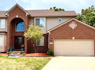 173 Wild Ivy Ct, Ann Arbor, MI 48103