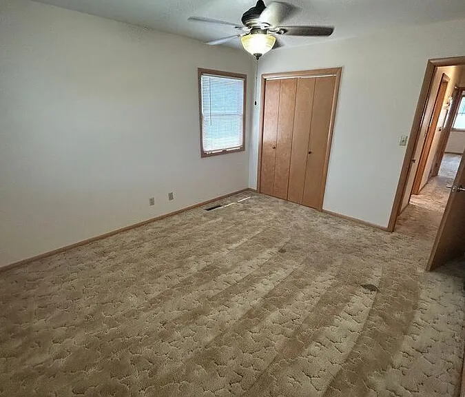 207 W 3rd St S #1 — Photo 5