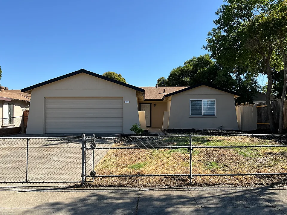 7326 Salazar Dr