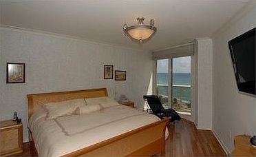 3rd image of 19333 Collins Ave APT 1007