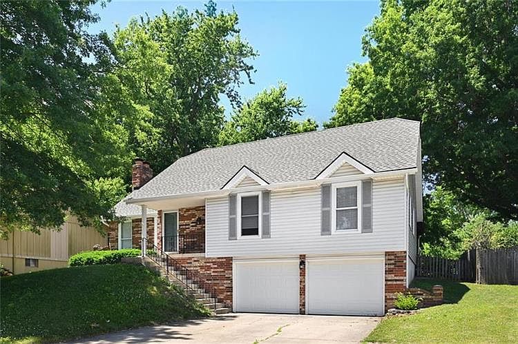 1st image of 1128 Canterbury Ln