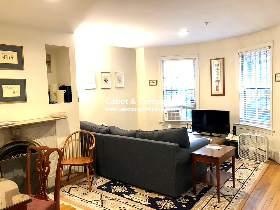 24 Yarmouth St #2