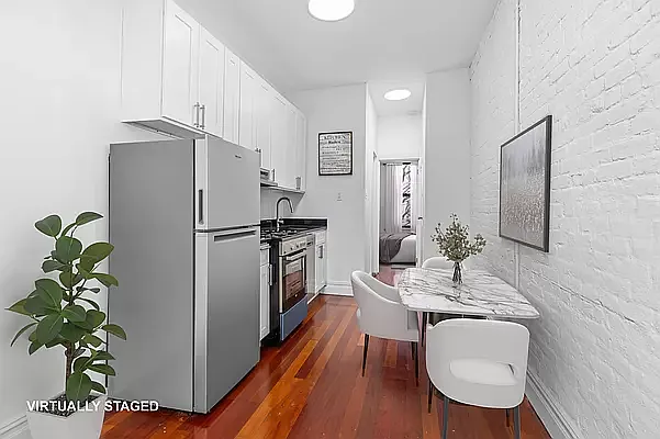 Rented by Compass | media 7