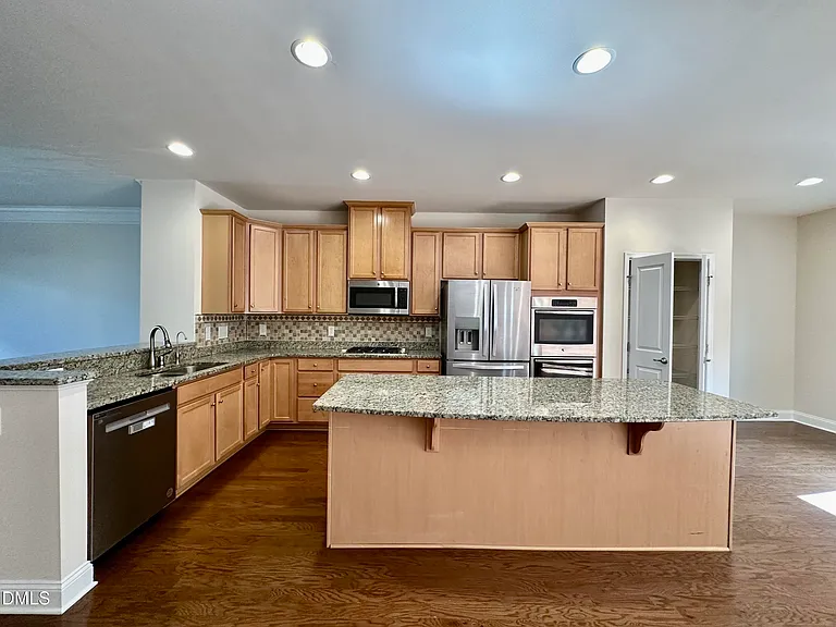 1004 Waymaker Ct — Photo 6