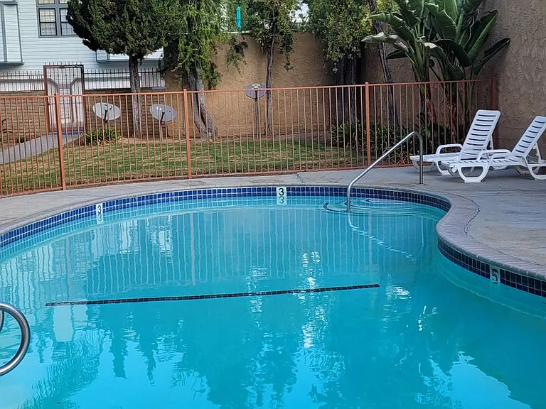 073 - Canyon Crest Hills Apartments — Photo 15