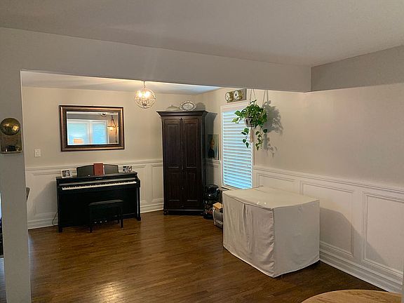 5th image of 806 Bellview Ct NE