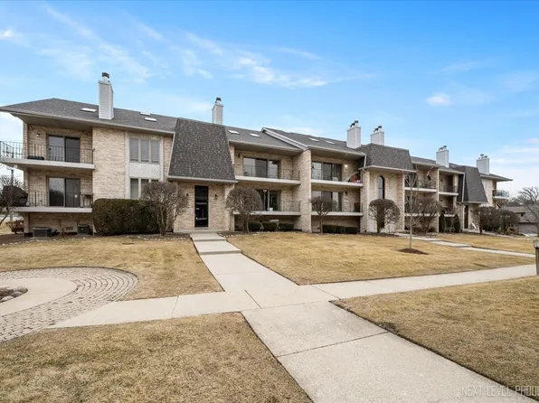 9050 Del Prado Dr APT 1S, Palos Hills, IL 60465