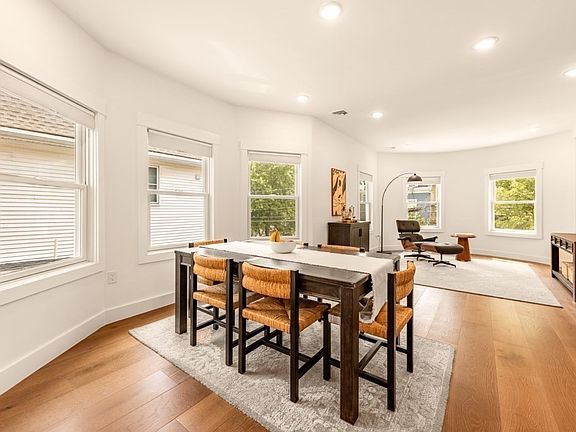 5th image of 13 Grand View Ave #2