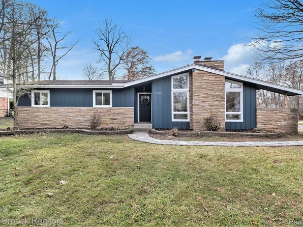 5987 Kingfisher Ln, Clarkston, MI 48346