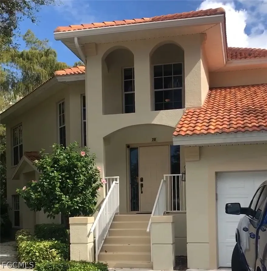 3 bed, 2.0 bath, 1800 sqft, $8,500 — Photo 1