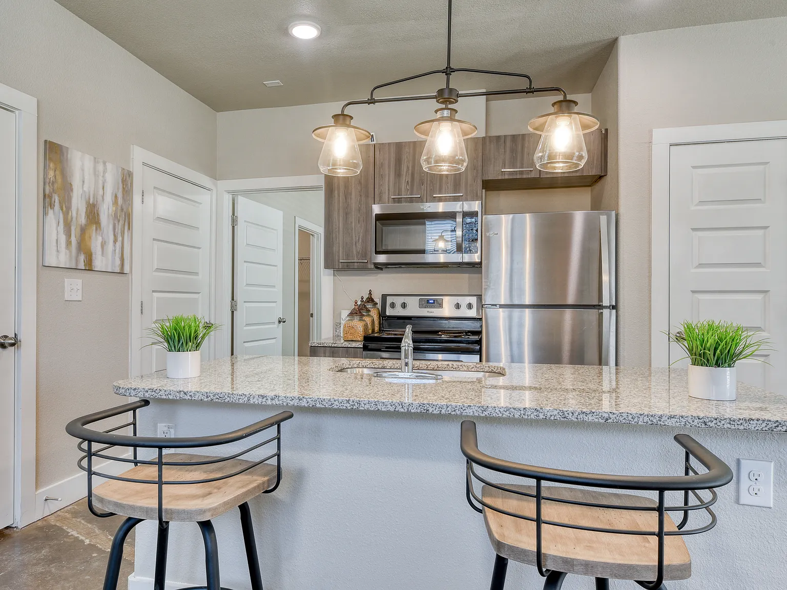 3 bed, 1192 sqft, $1,380 — Photo 1